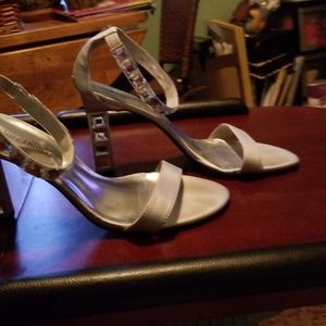 Gorgeous evening shoes, perfect for a holiday,  wedding, or fancy evening out.